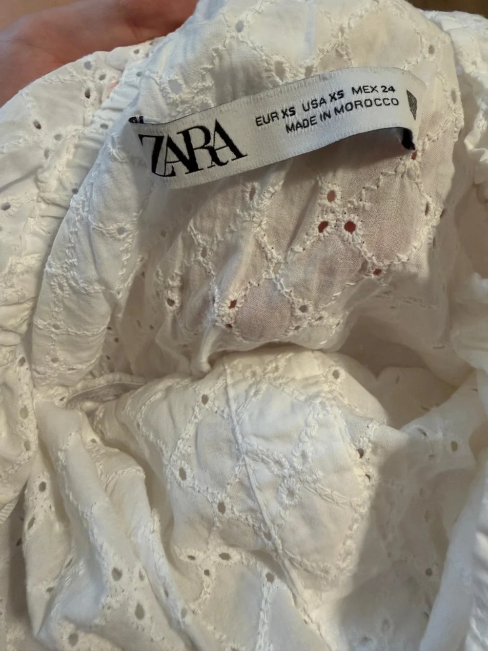 Zara White Off-Shoulder Eyelet Maxi Dress - Picture 3 of 6